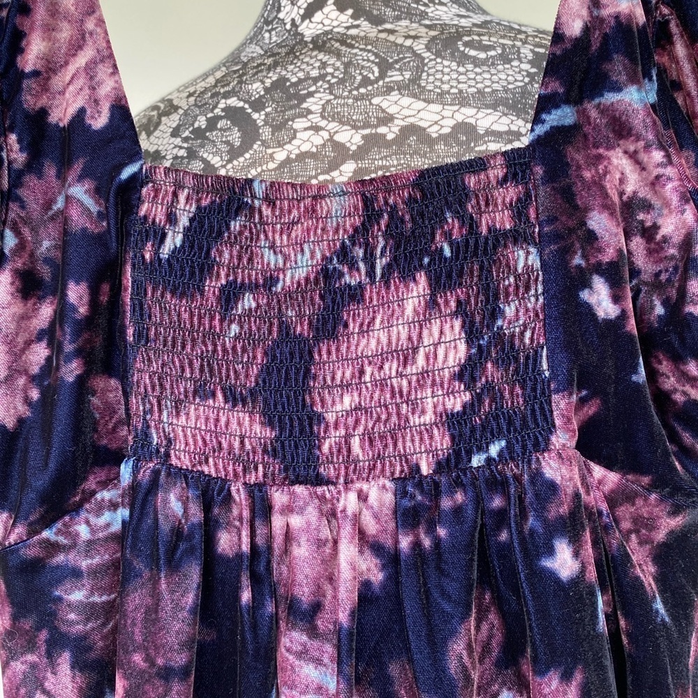 Urban Outfitters Floral Velvet Dress in Purple and Black size medium - Picture 3 of 5